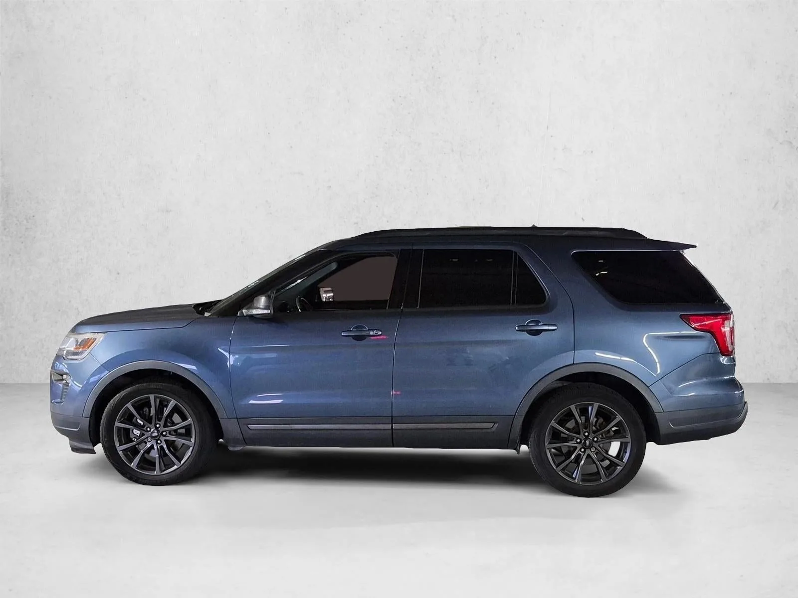 2018 Ford Explorer XLT photo 8