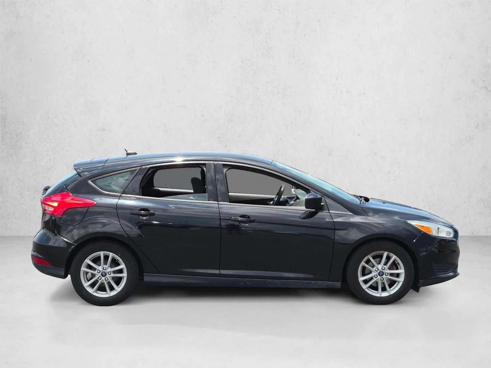 2018 Ford Focus SE photo 4