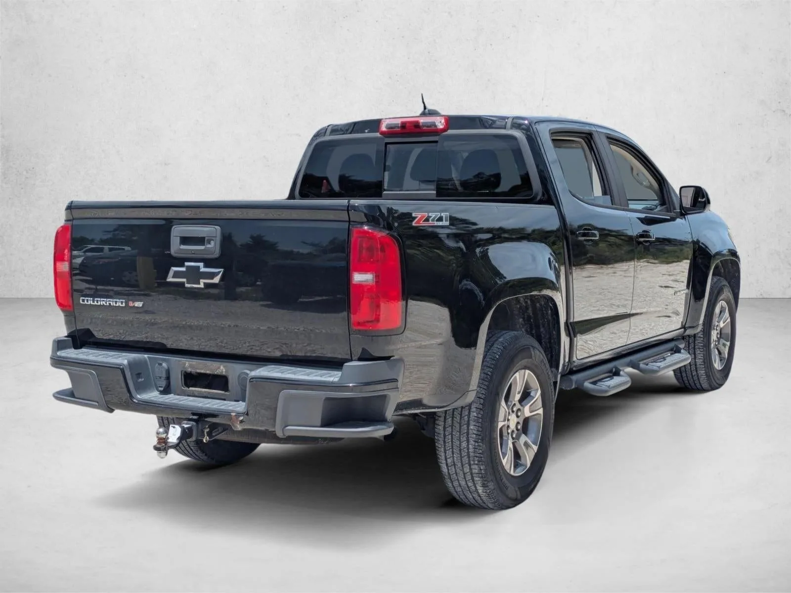 2017 Chevrolet Colorado Crew Cab Short Box 4-Wheel Drive Z71 photo 5