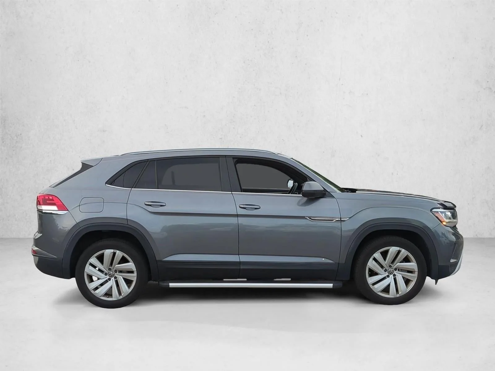 2021 Volkswagen Atlas Cross Sport 2.0T SE w/Technology FWD photo 4
