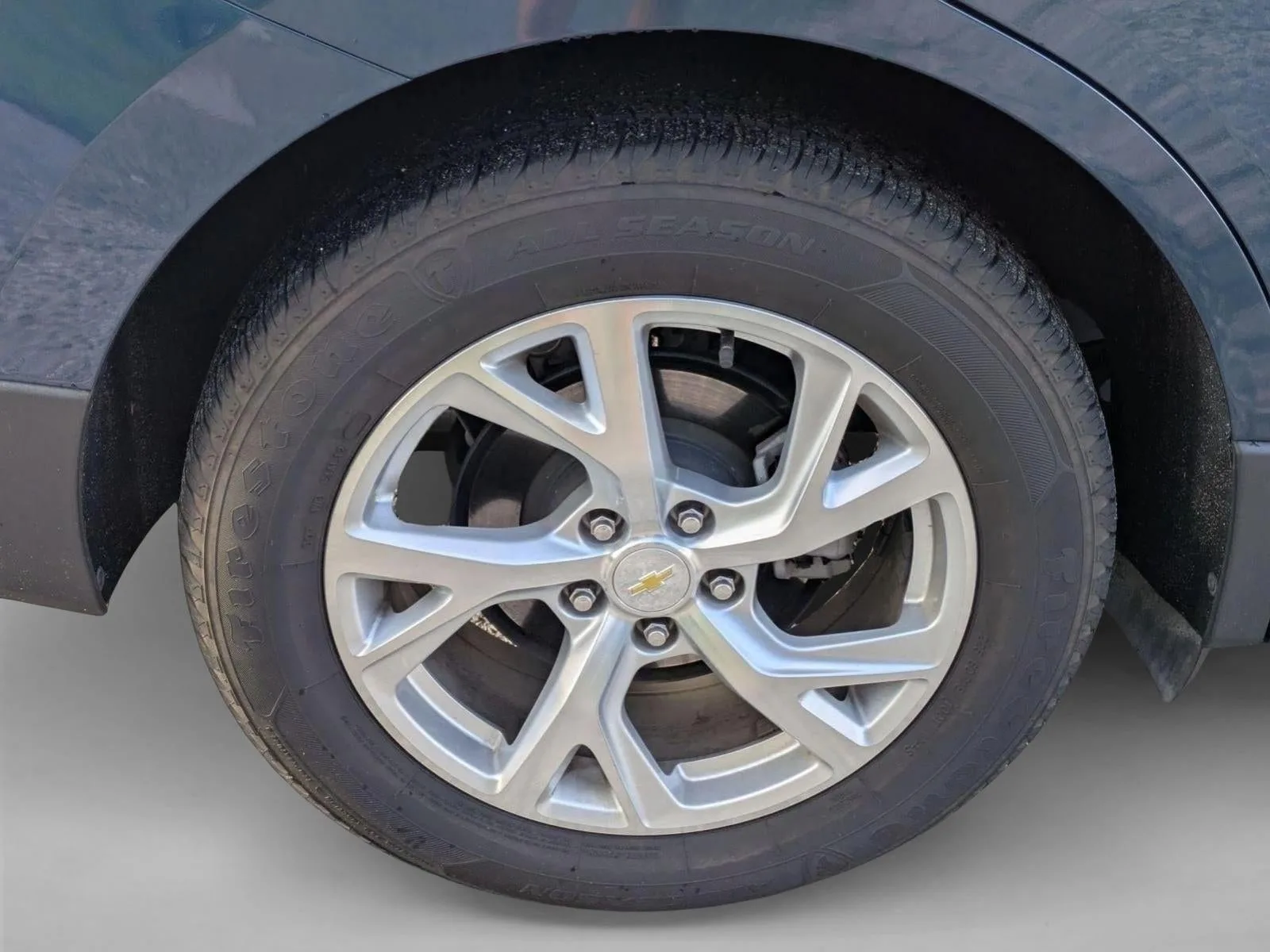 2019 Chevrolet Equinox FWD Premier photo 9