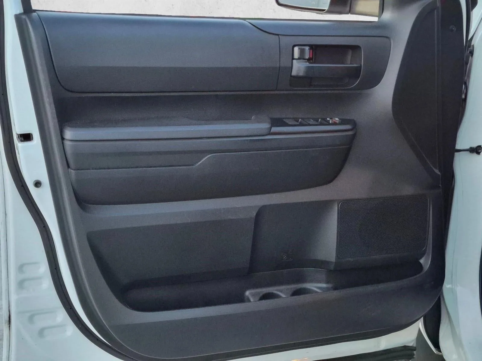2017 Toyota Tundra 2WD 2WD SR Double Cab 6.5' Bed 4.6L (Natl) photo 10
