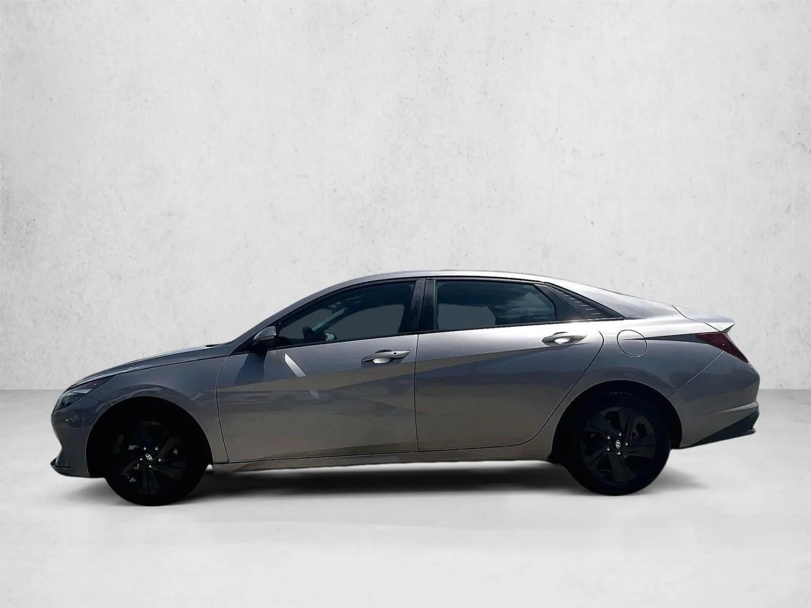 2022 Hyundai Elantra SEL photo 6