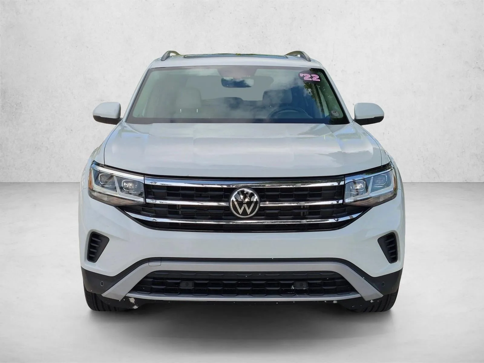2022 Volkswagen Atlas 3.6L V6 SE w/Technology 4MOTION photo 2