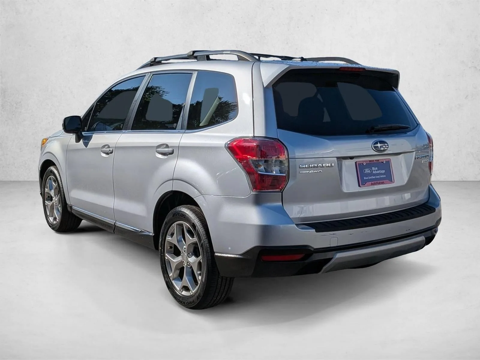2015 Subaru Forester 2.5i Touring photo 8