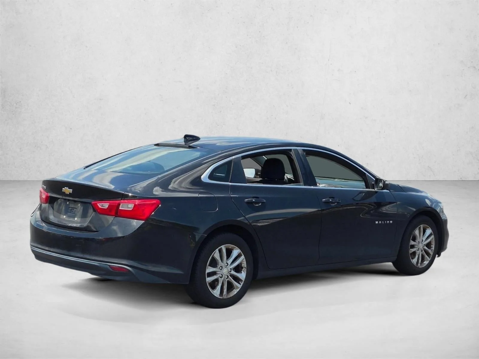 2018 Chevrolet Malibu LT photo 5