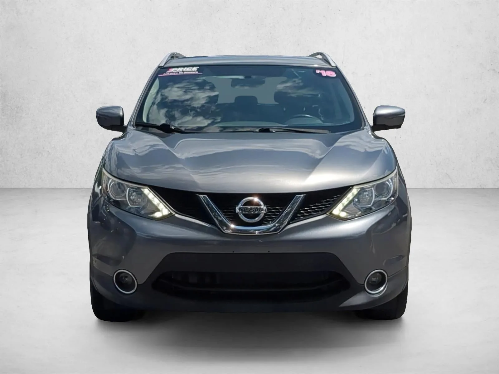 2018 Nissan Rogue Sport SV photo 2