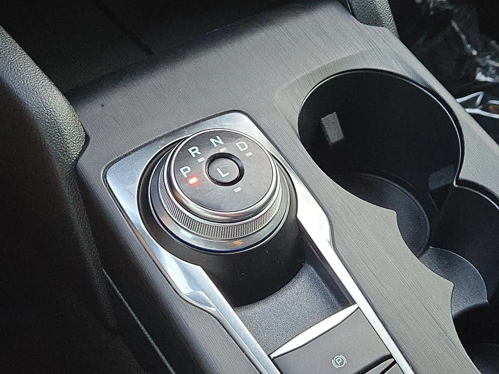 2020 Ford Escape SEL FWD photo 12