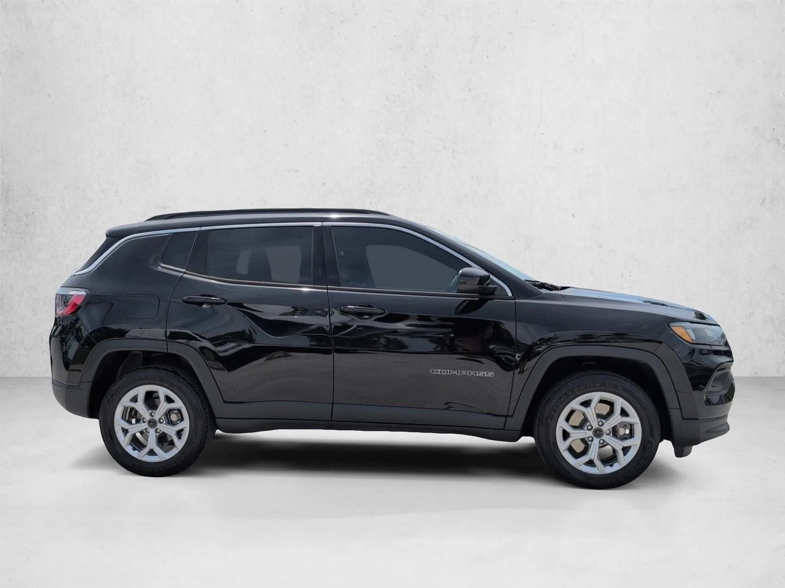 2025 Jeep Compass Latitude 4x4 photo 6