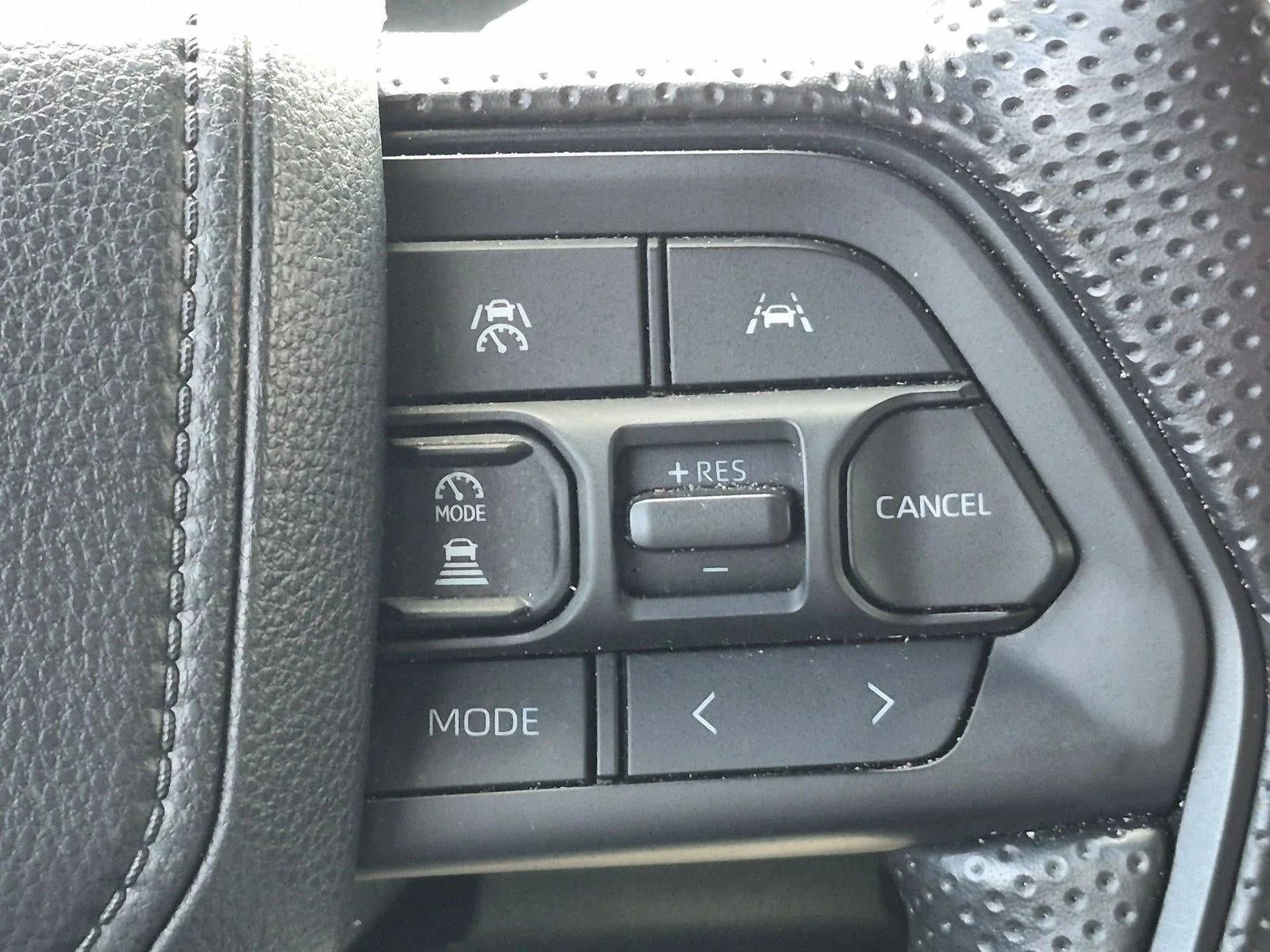 2025 Toyota Tacoma 2WD SR5 photo 12