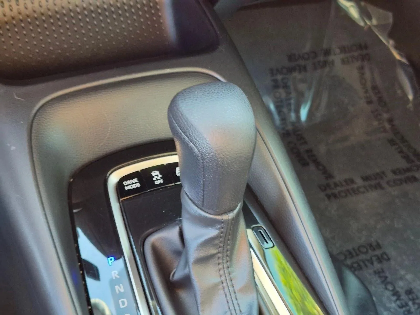 2023 Toyota Corolla Hybrid LE FWD (Natl) photo 10