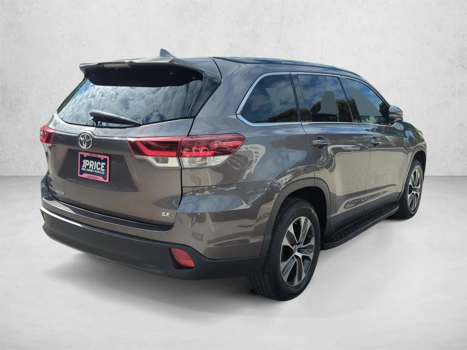 2019 Toyota Highlander SE V6 FWD (Natl) photo 5