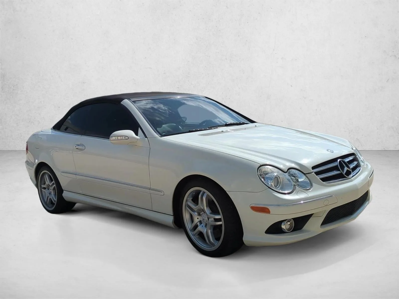 2009 Mercedes-Benz CLK-Class CLK 550 Cabriolet photo 3