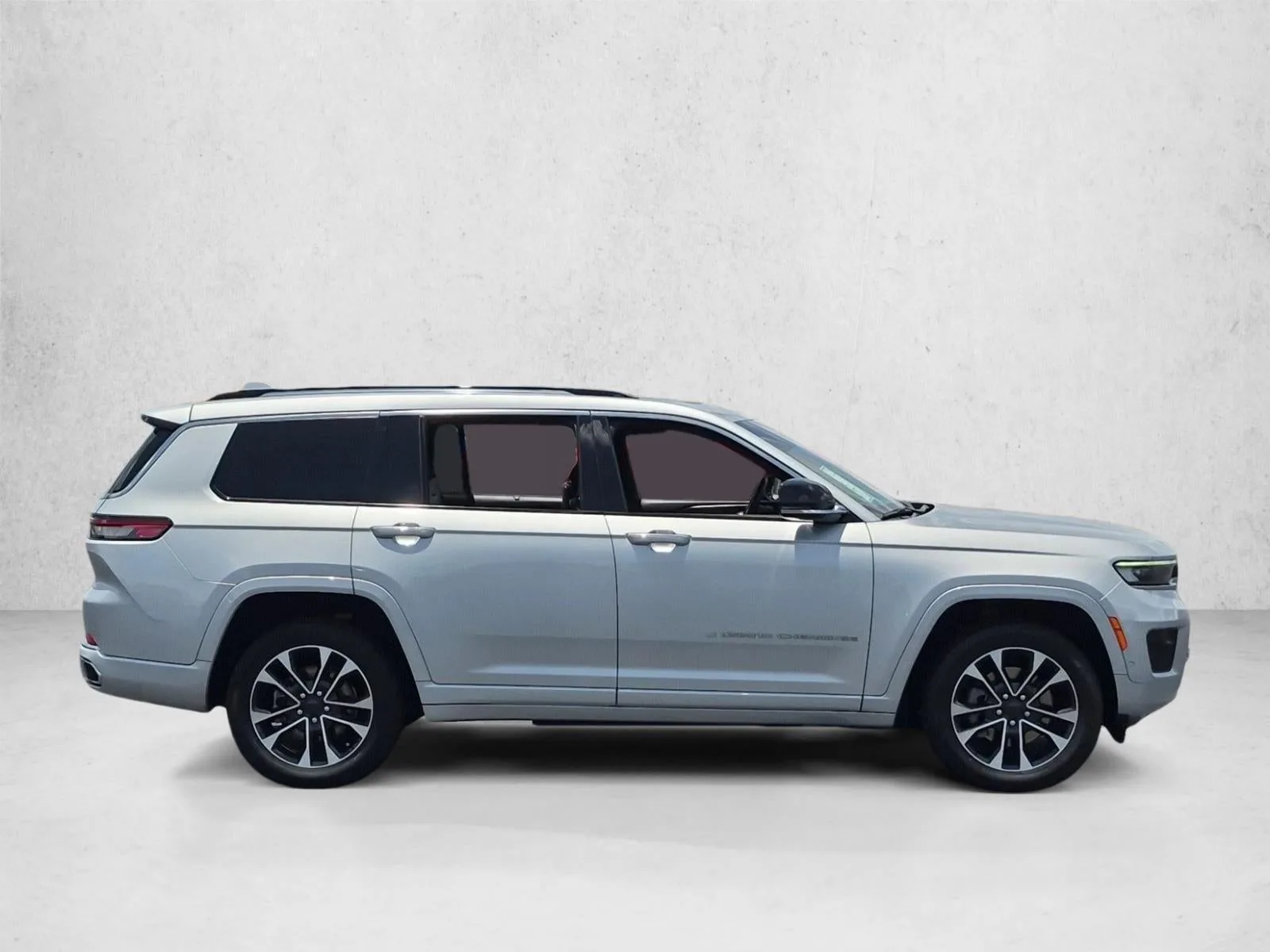 2021 Jeep Grand Cherokee L Overland 4x4 photo 4