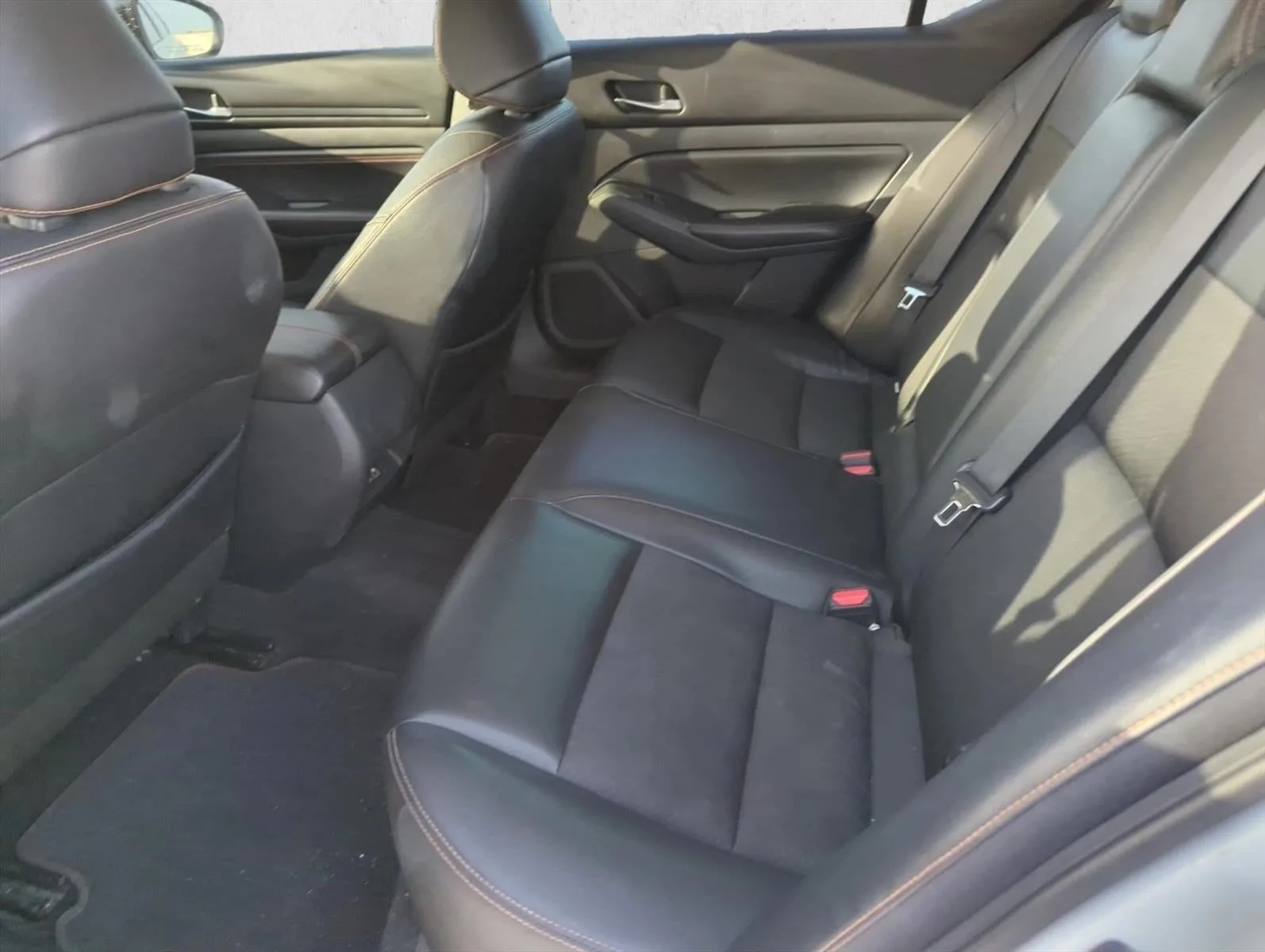 2020 Nissan Altima 2.5 SR Sedan photo 7