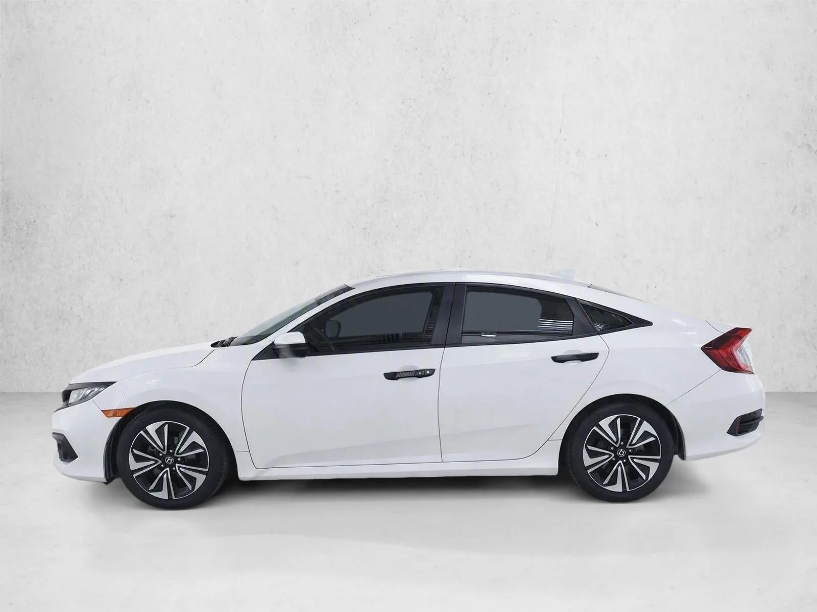 2018 Honda Civic Sedan EX-L CVT photo 4
