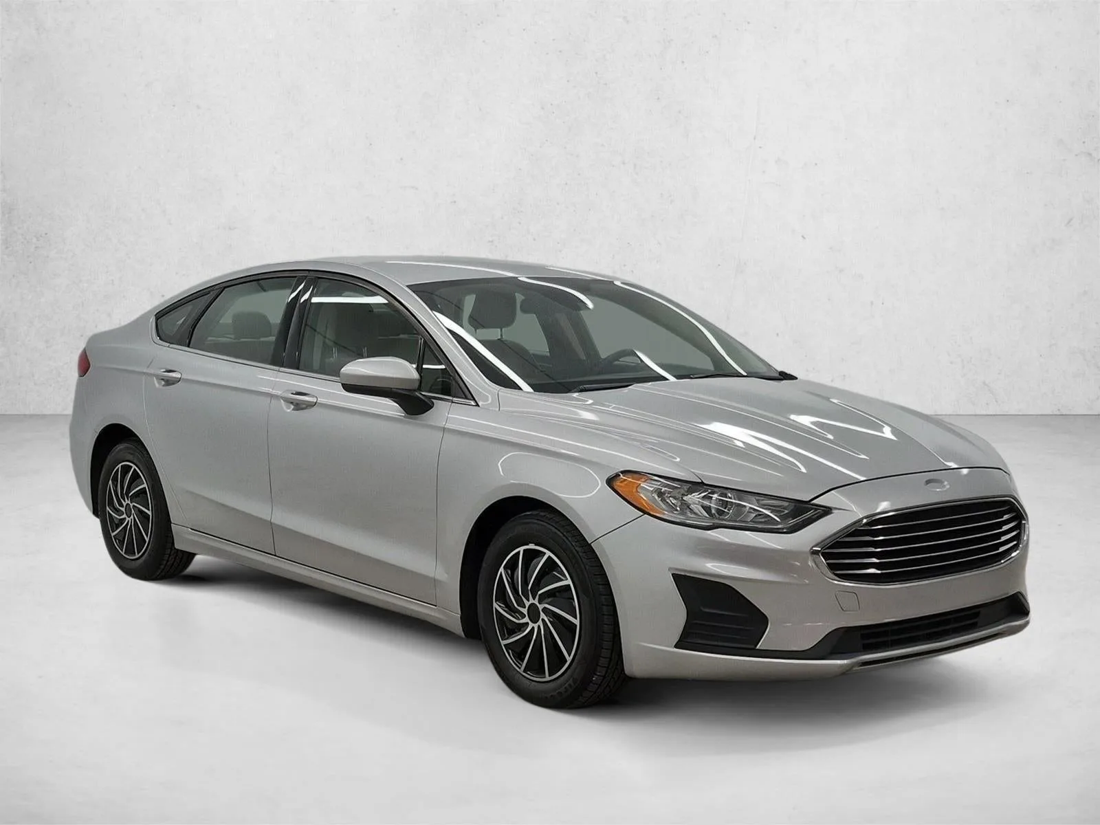 2019 Ford Fusion S photo 3