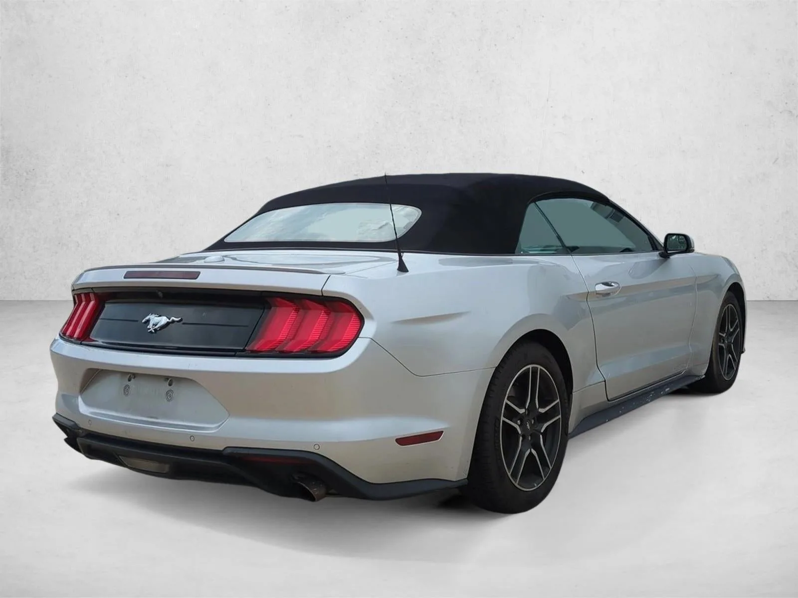 2018 Ford Mustang EcoBoost Premium Convertible photo 5