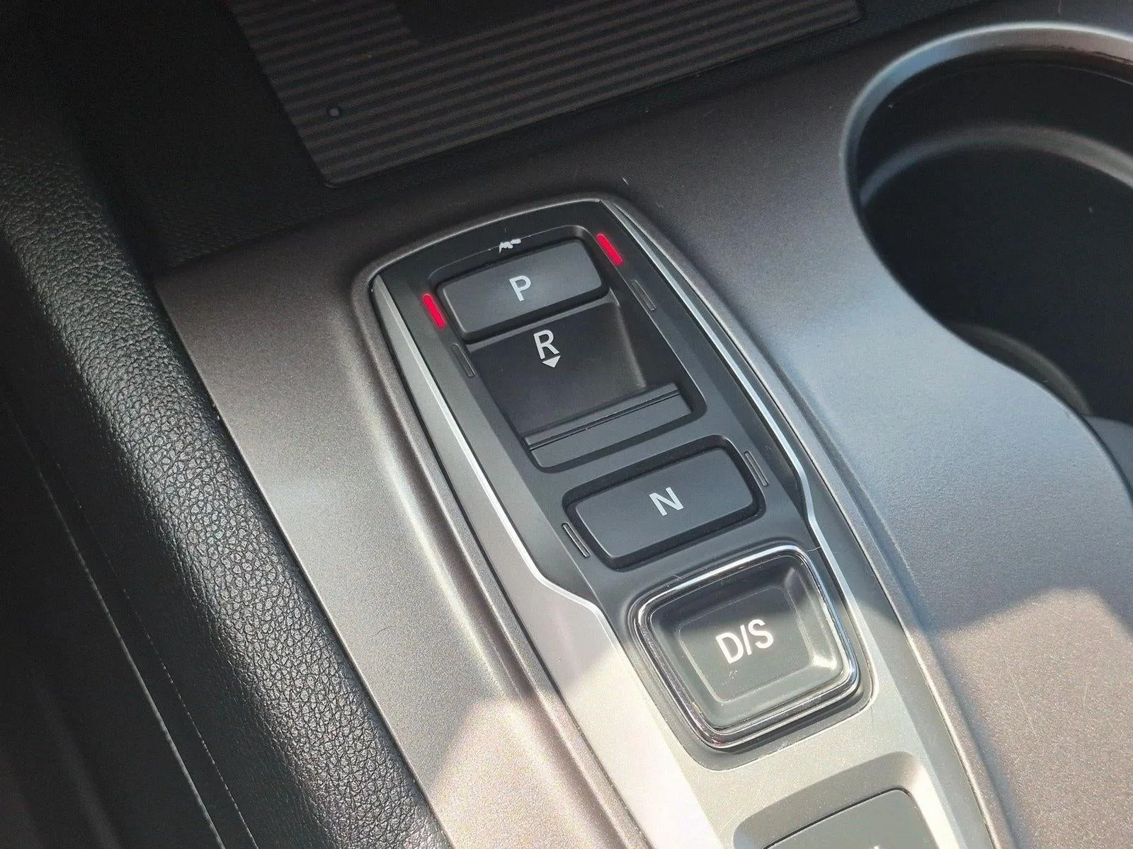 2022 Honda Pilot 2WD Special Edition photo 5