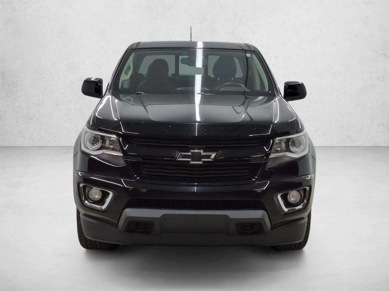 2018 Chevrolet Colorado Base photo 2