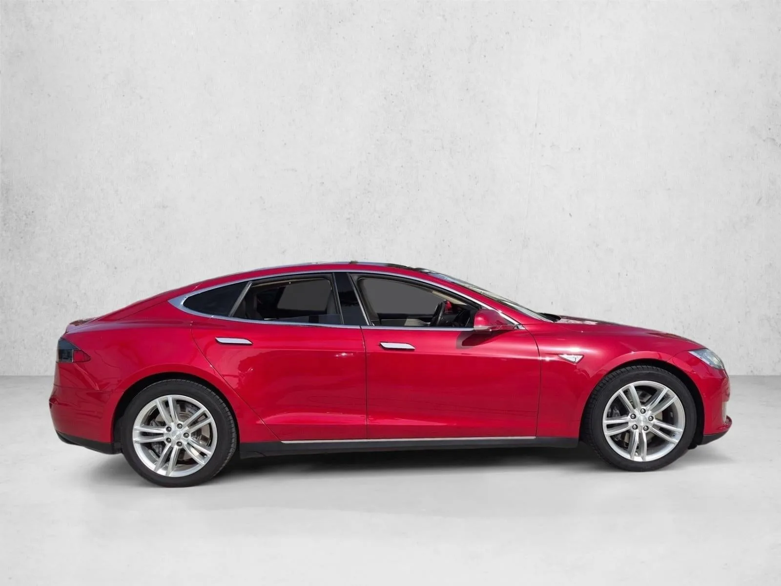 2016 Tesla Model S 4dr Sdn RWD 70 kWh Battery photo 4