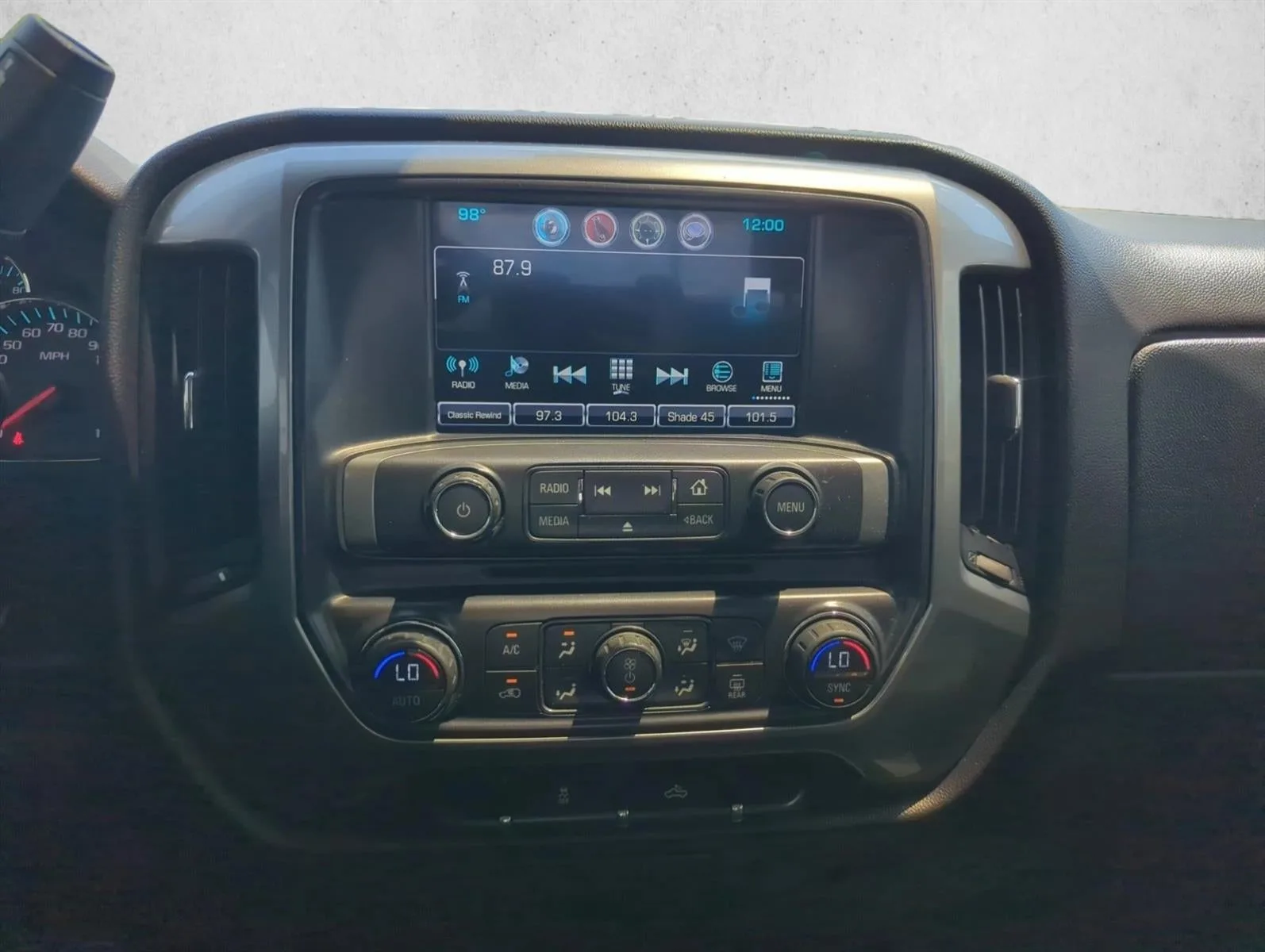 2016 Chevrolet Silverado 1500 Crew Cab Short Box 2-Wheel Drive LT photo 7