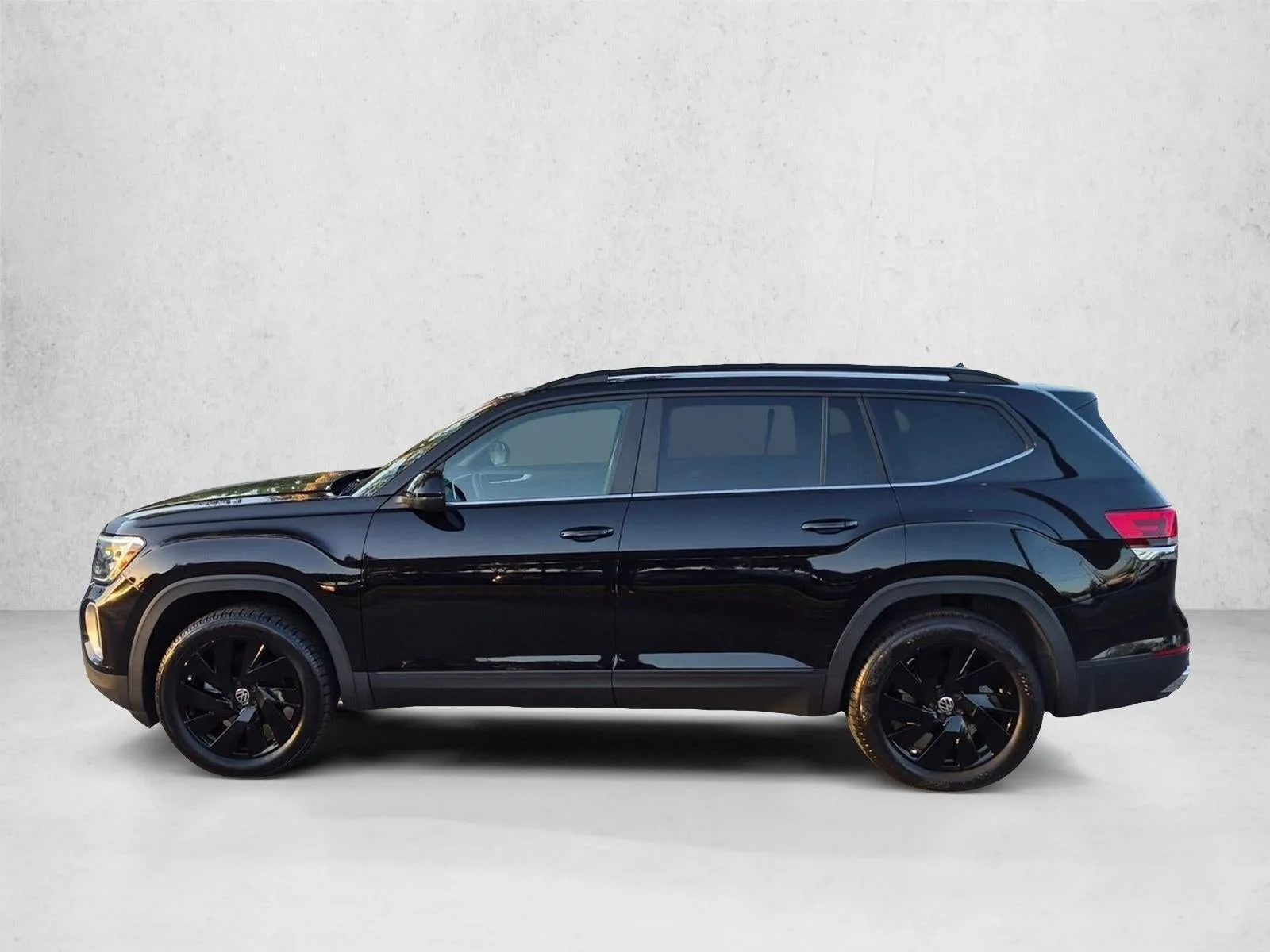 2024 Volkswagen Atlas 2.0T SE w/Technology photo 9