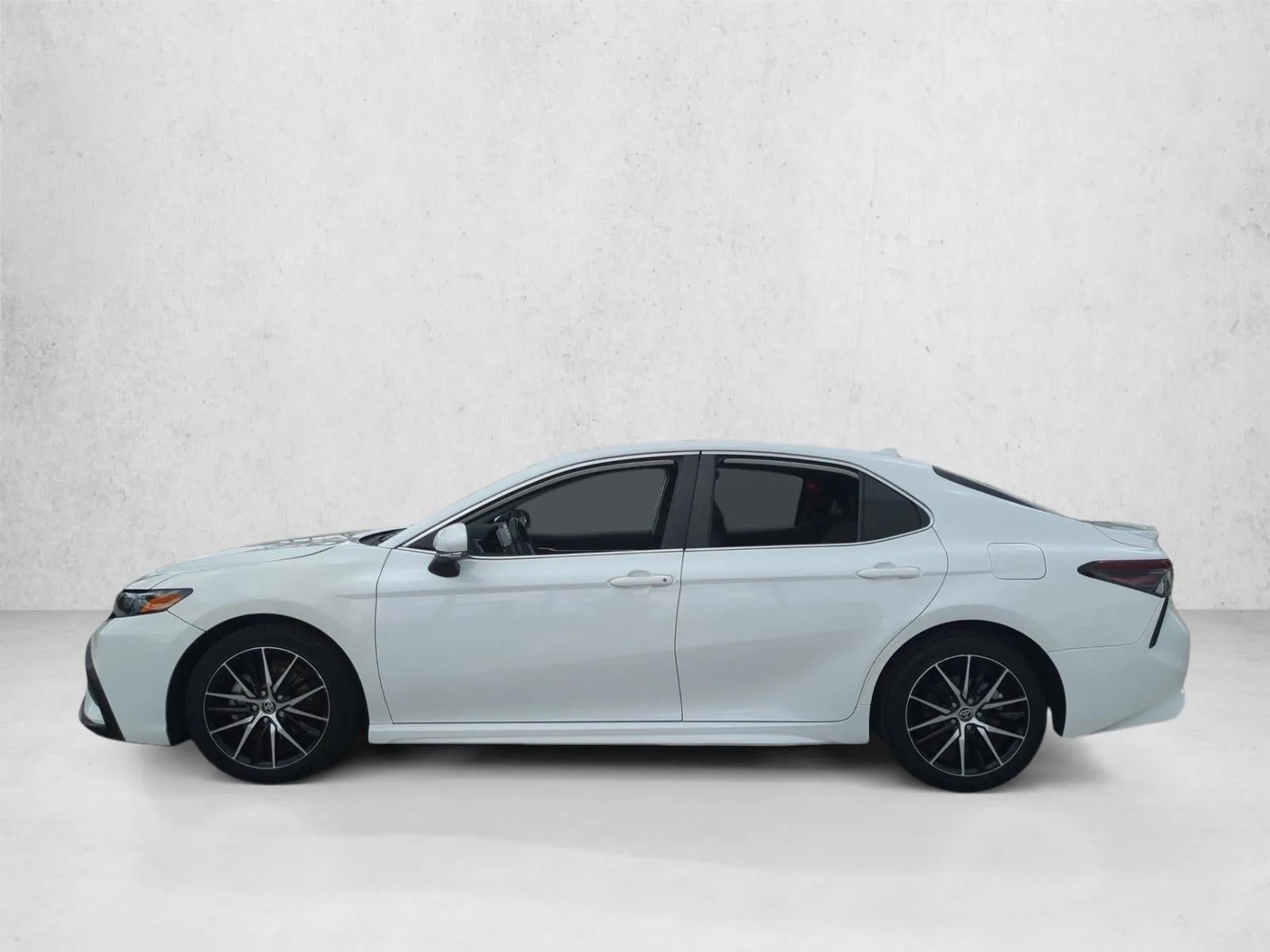 2023 Toyota Camry SE Auto (SE) photo 9
