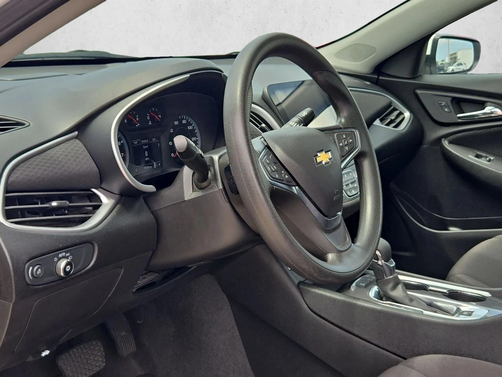 2024 Chevrolet Malibu 1LT photo 9