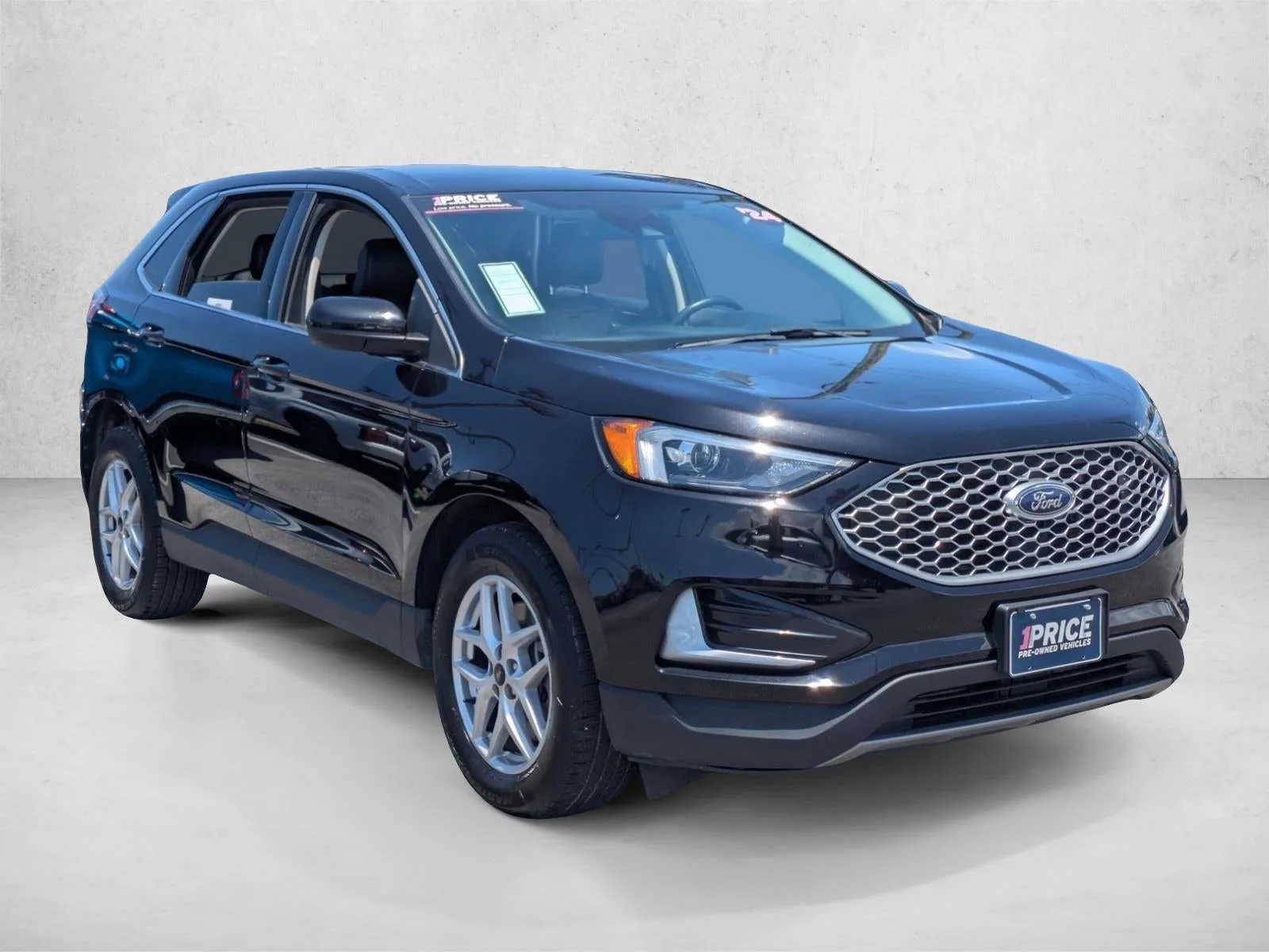 2024 Ford Edge SEL AWD photo 3