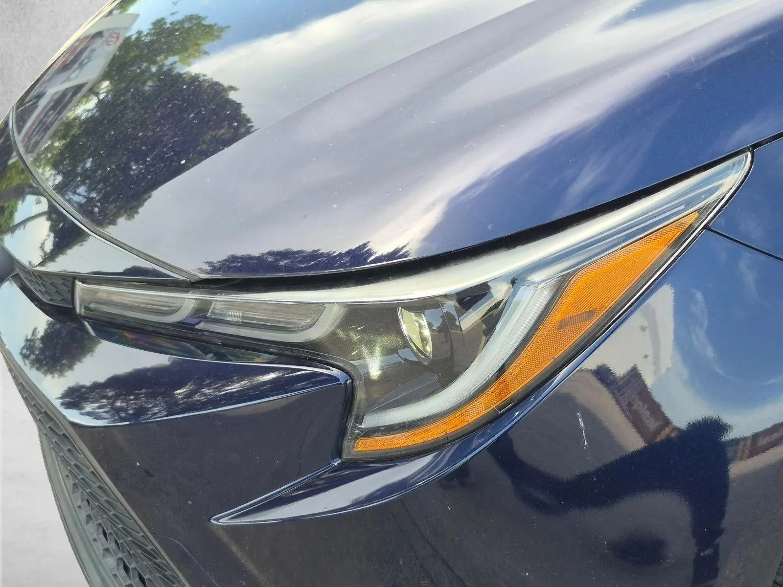 2021 Toyota Corolla Hybrid LE photo 10