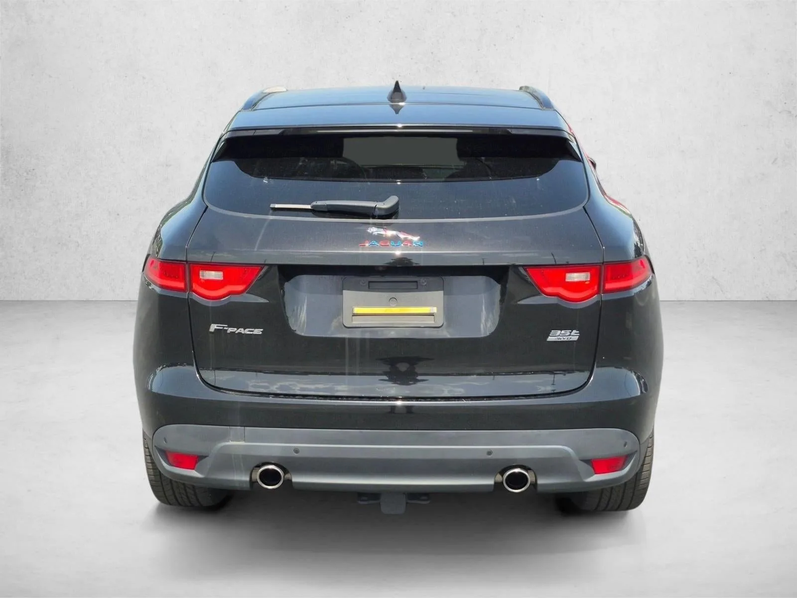 2017 Jaguar F-PACE 35t Prestige photo 6