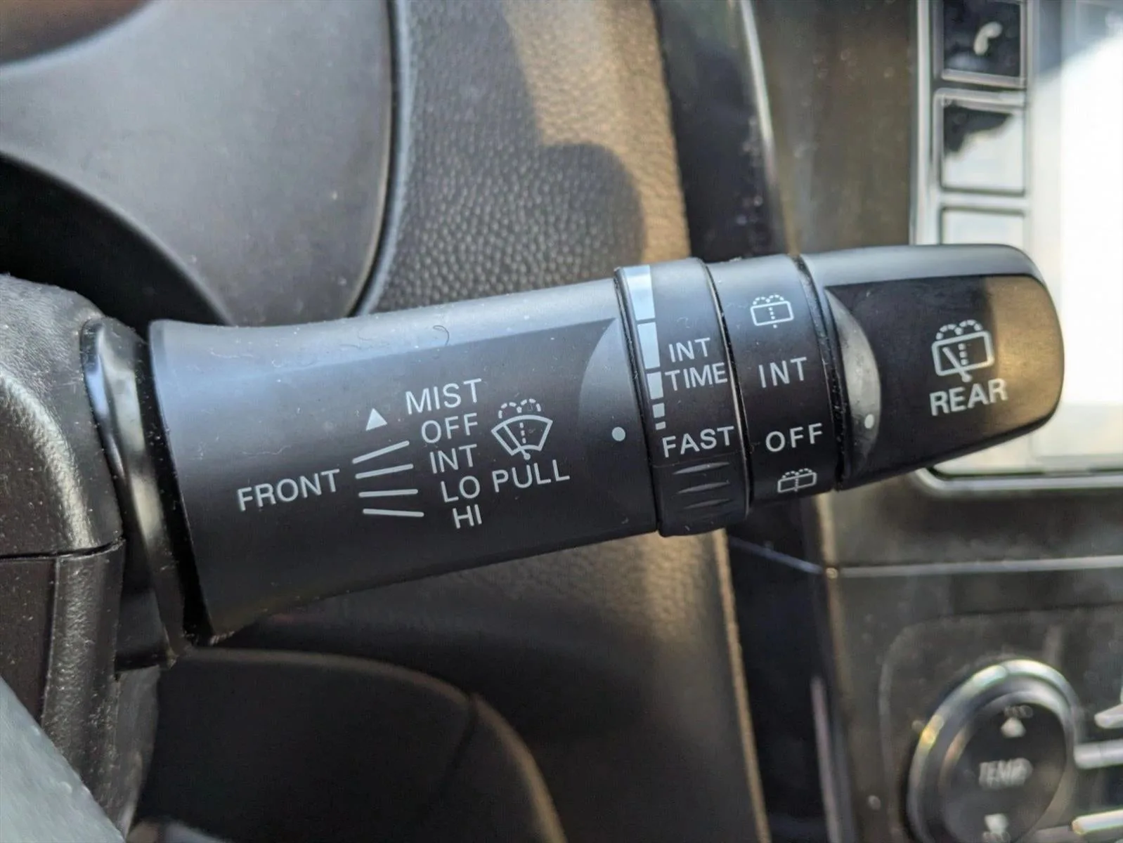 2024 Mitsubishi Mirage ES CVT photo 8