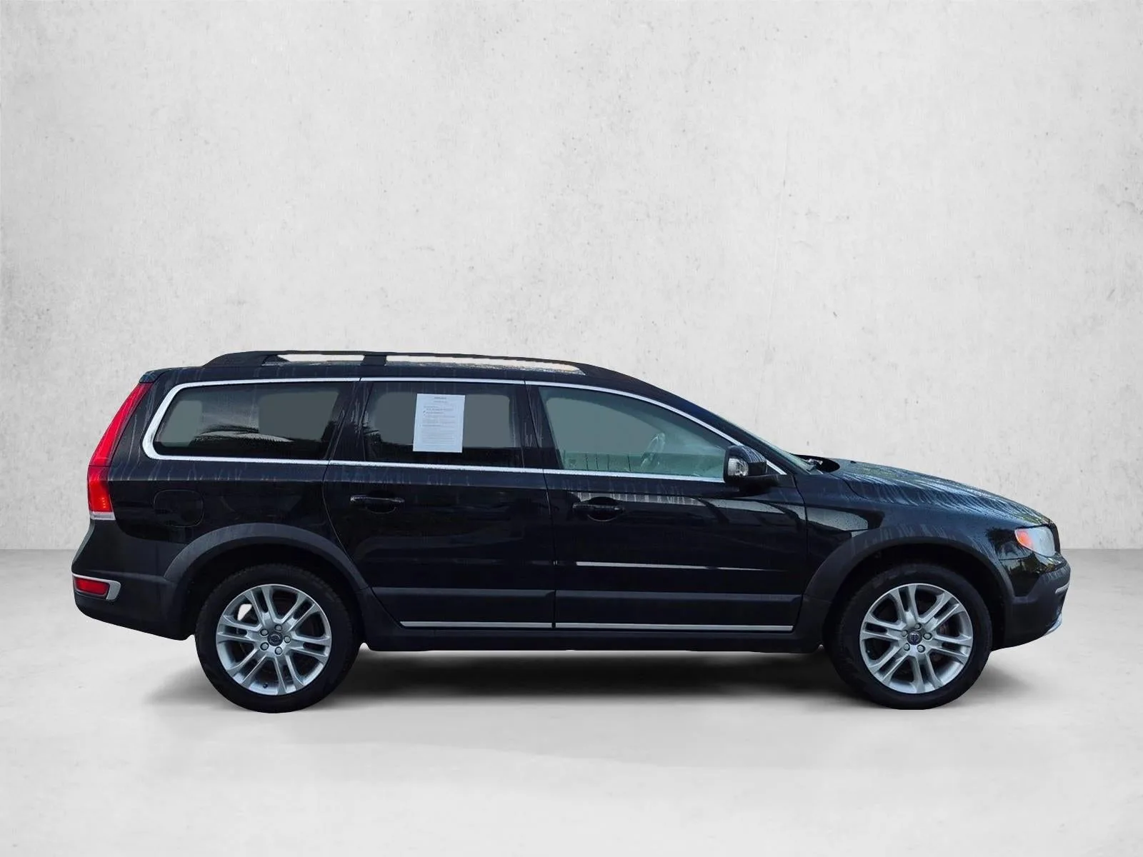 2016 Volvo XC70 AWD 4dr Wgn T5 Premier photo 4
