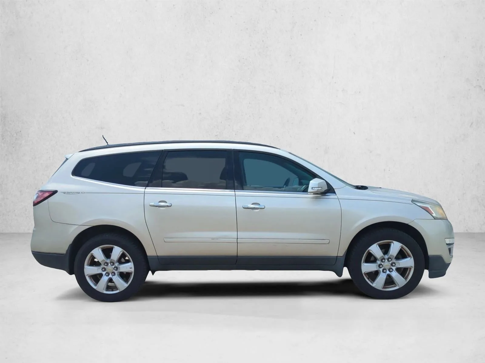 2016 Chevrolet Traverse FWD 1LT photo 4