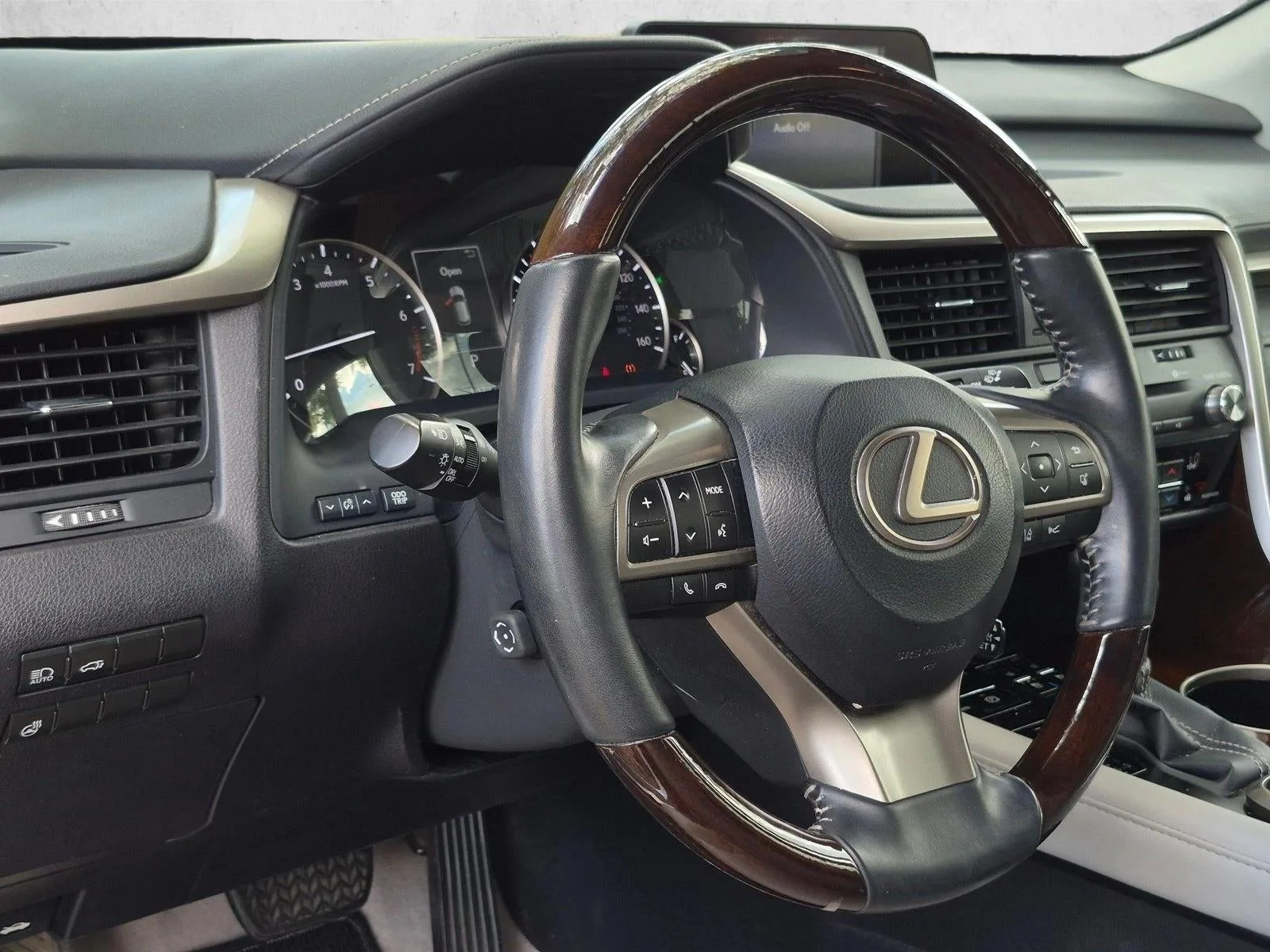 2017 Lexus RX 350 FWD photo 3