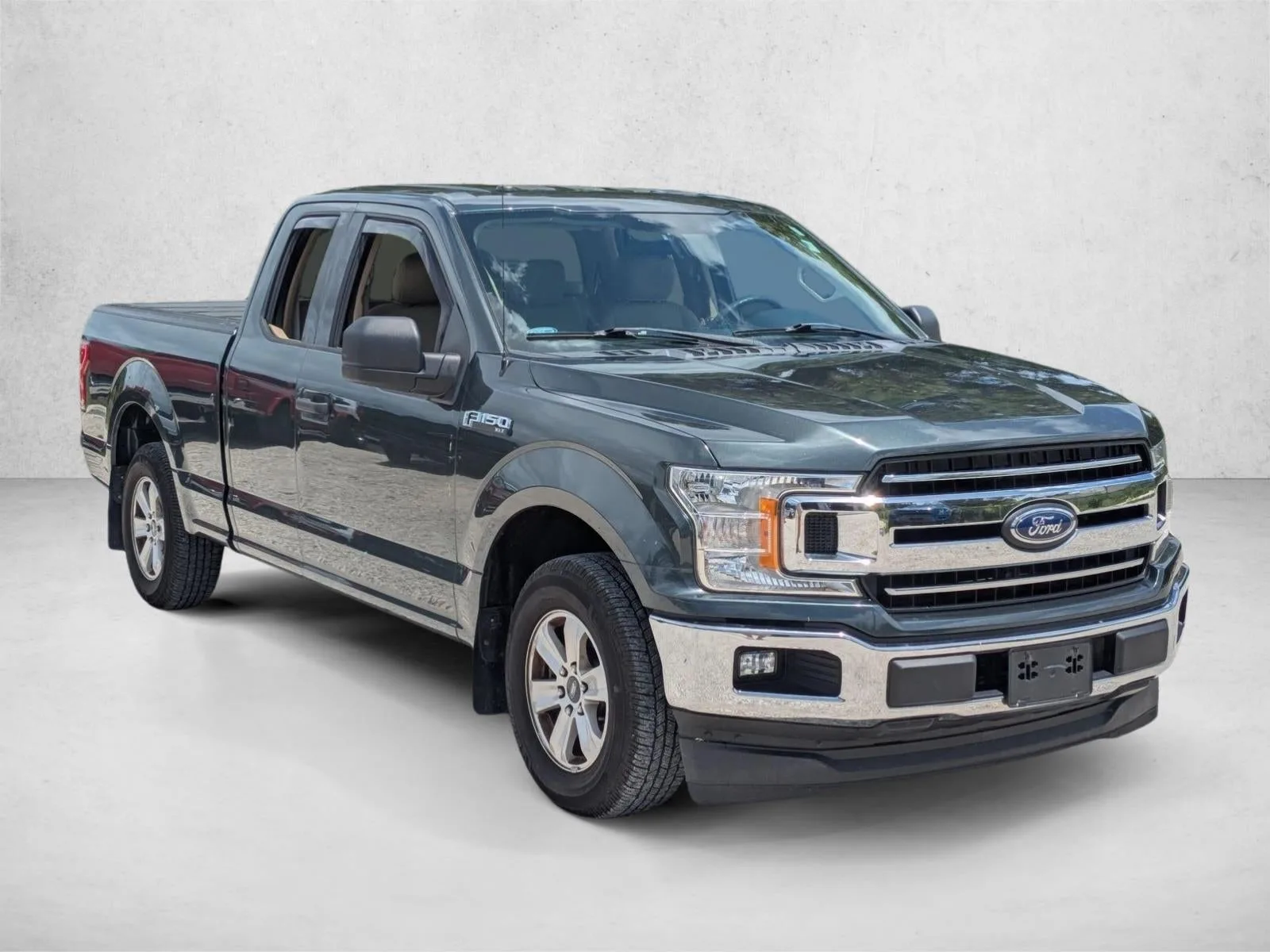 2018 Ford F-150 XLT 2WD SuperCab 6.5' Box photo 3