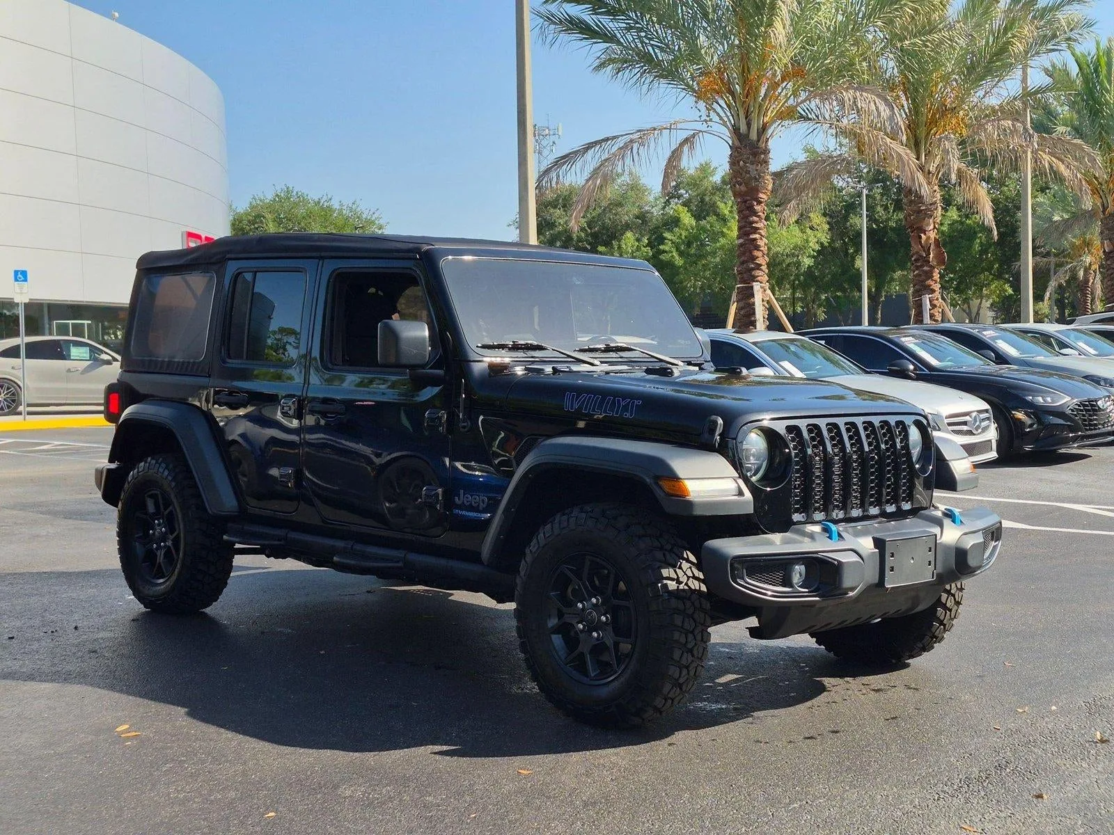 2023 Jeep Wrangler 4xe 4x4 photo 6