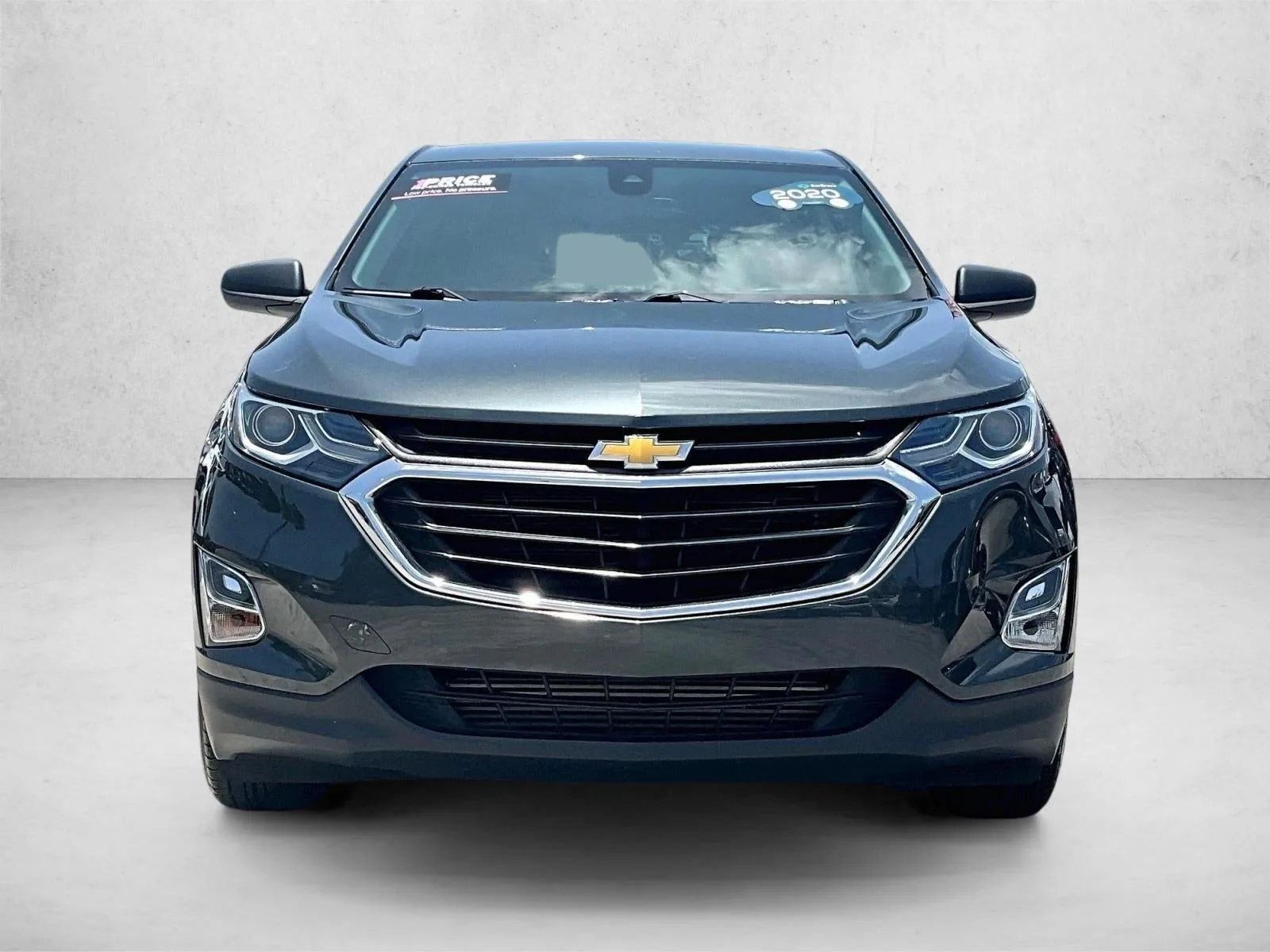2020 Chevrolet Equinox LS photo 3