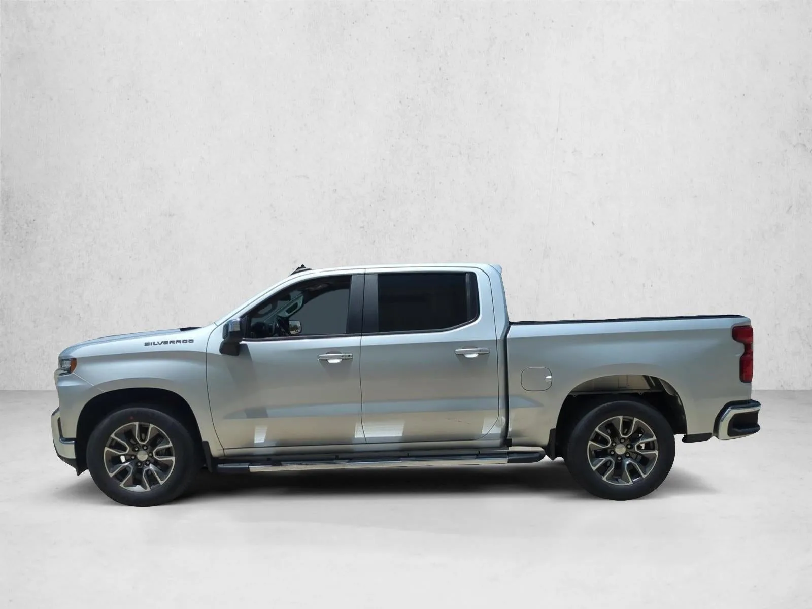 2019 Chevrolet Silverado 1500 Crew Cab Short Box 2-Wheel Drive LT photo 8