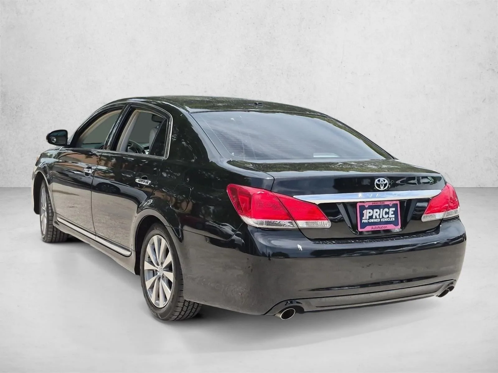 2011 Toyota Avalon Limited photo 8