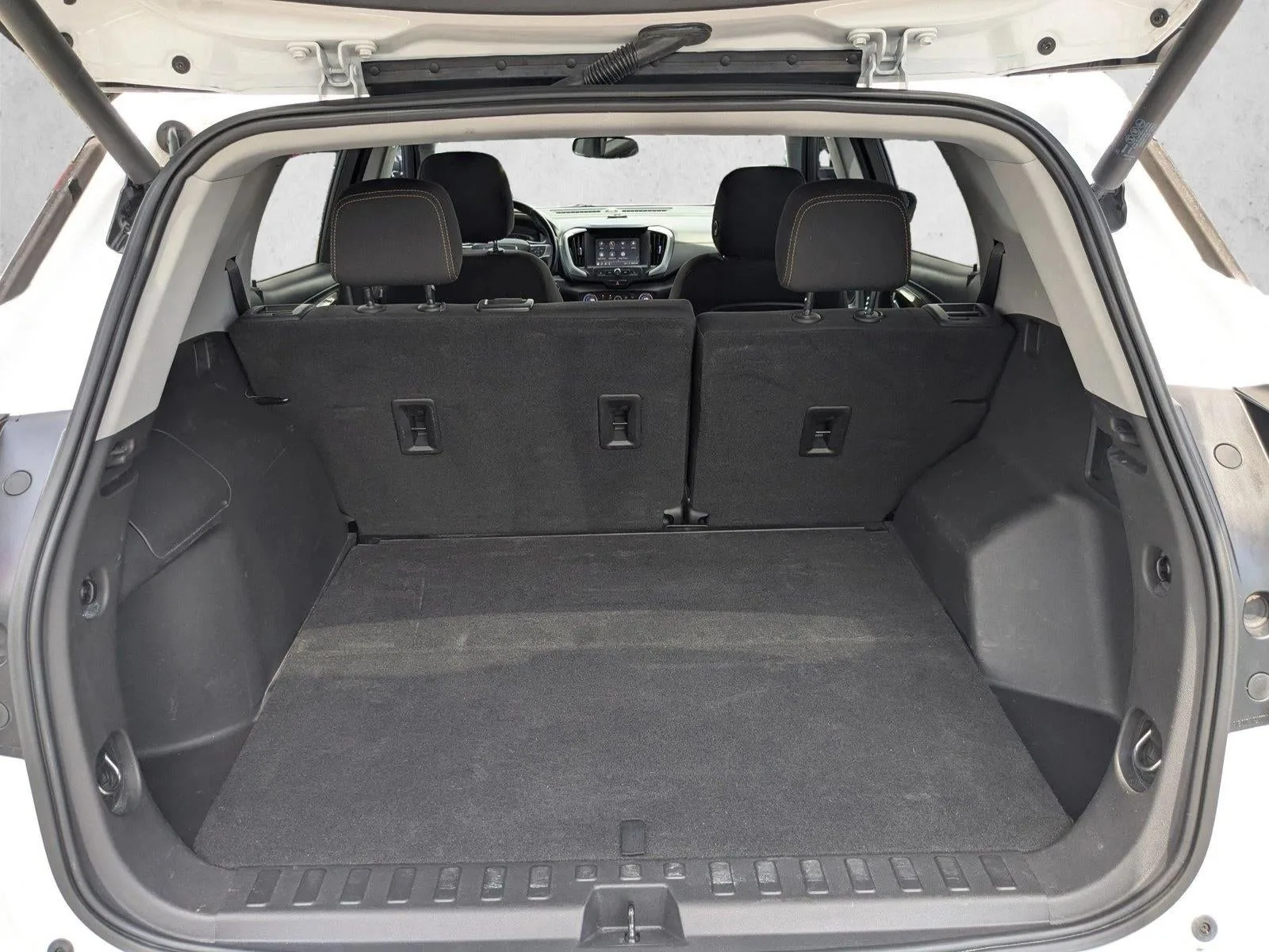 2021 GMC Terrain SLE photo 6