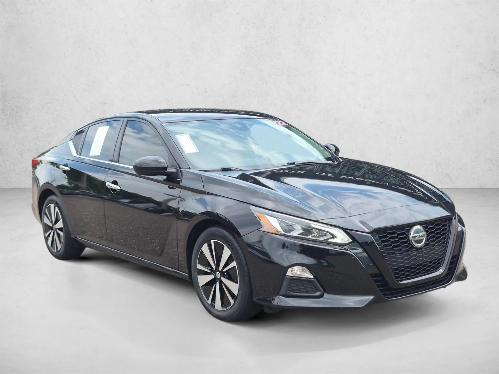 2022 Nissan Altima 2.5 SV Sedan photo 3