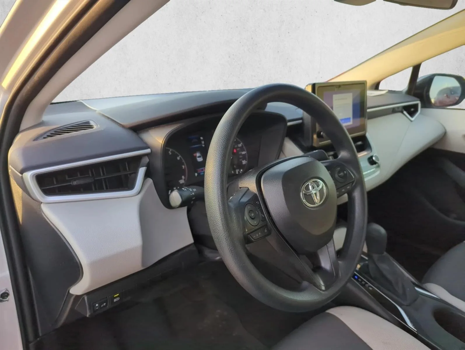 2025 Toyota Corolla LE CVT (Natl) photo 10