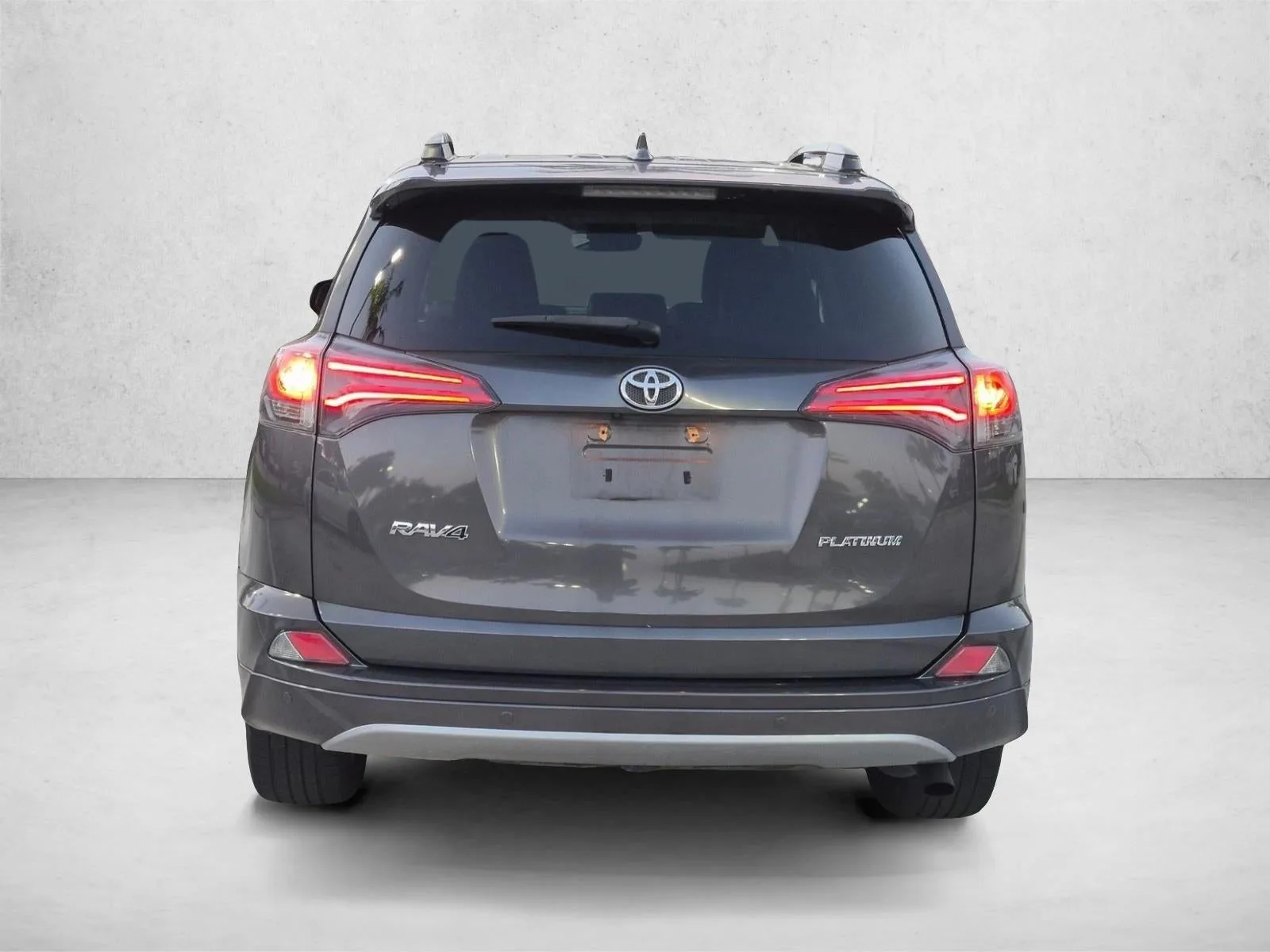 2017 Toyota RAV4 Platinum FWD (Natl) photo 6