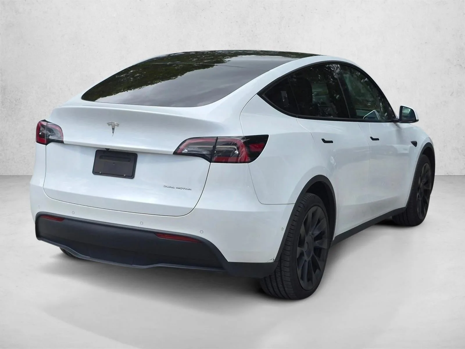 2022 Tesla Model Y Long Range photo 4