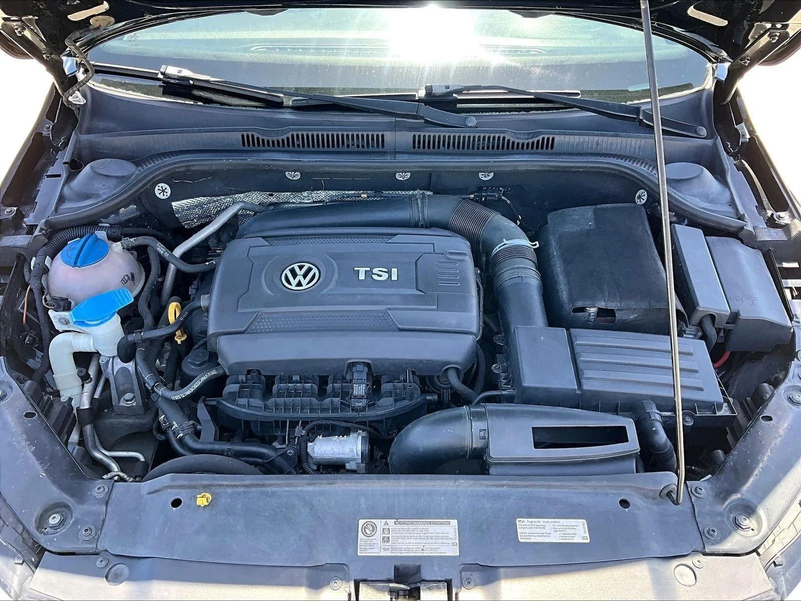 2015 Volkswagen Jetta 4dr Auto 1.8T Sport PZEV Sedan photo 11