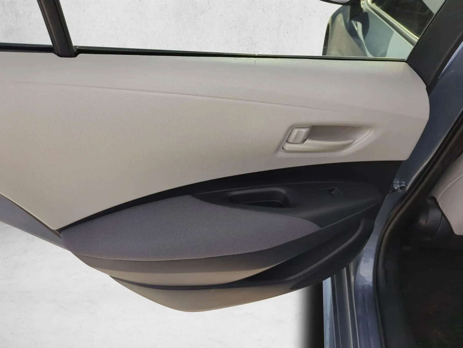 2024 Toyota Corolla LE CVT (Natl) photo 8