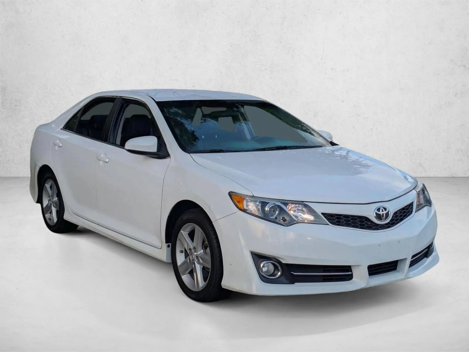 2014 Toyota Camry 4dr Sdn I4 Auto SE (Natl) *Ltd Avail* photo 3