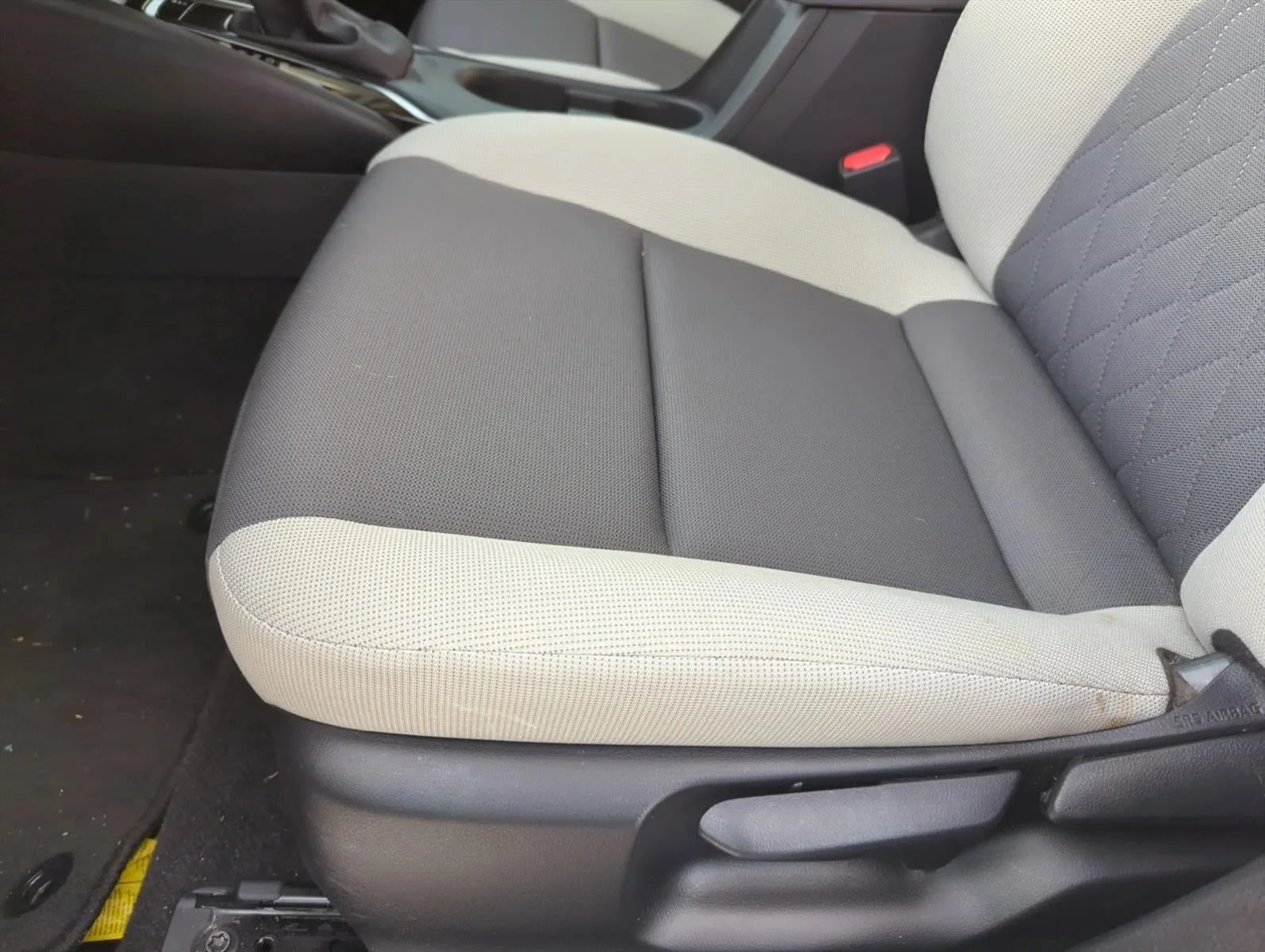 2024 Toyota Corolla LE CVT (Natl) photo 11